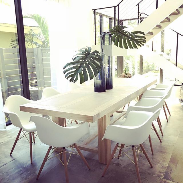 FineLineMiami's tweet photo. Happy Friday!! #weekend #happy #interiors #dining #room #design #fineline #furniture #accessories #instagood https://t.co/J4gboJYQPS https://t.co/rexMO0ZROQ
