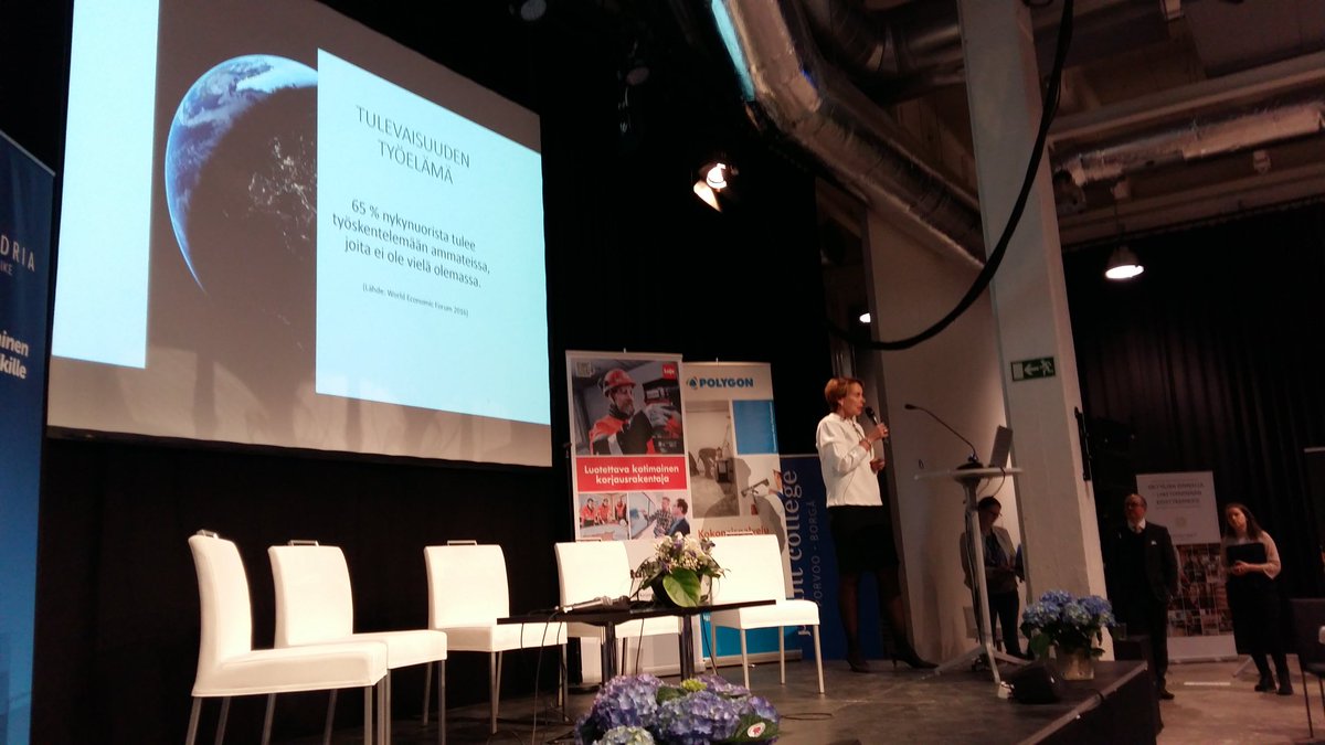tidmedia_fi's tweet photo. #Porvoo2030 @LiisaTenhunenRu @tat Paras tae tulevaisuuden työhön on huolehtia omasta osaamisesta. Tee oma polkusi. Joka kerta kun mietitte, pitäisikö, silloin nimenomaan pitää.#tidforum https://t.co/hx3rai9BmL