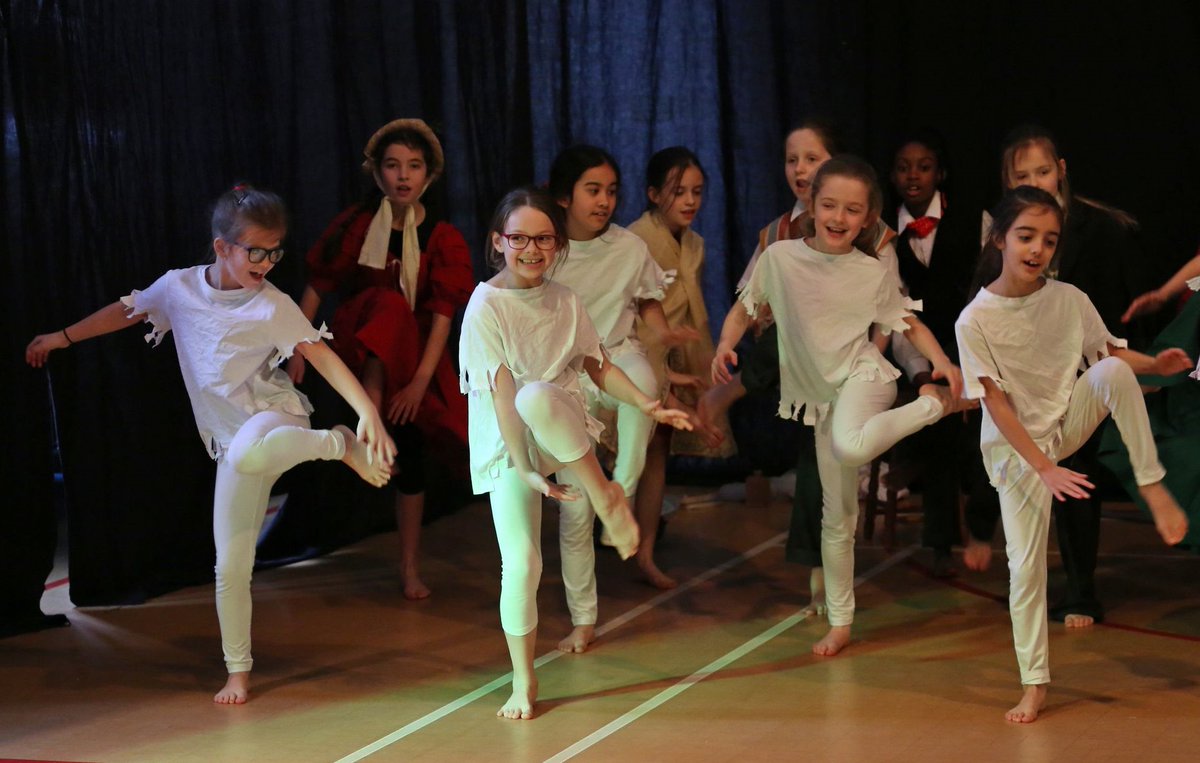CFS_MusicDept's tweet photo. Congratulations Years 3 and 4 for your excellent performances this week! #music #dance #drama https://t.co/QR0ZHuNBkJ
