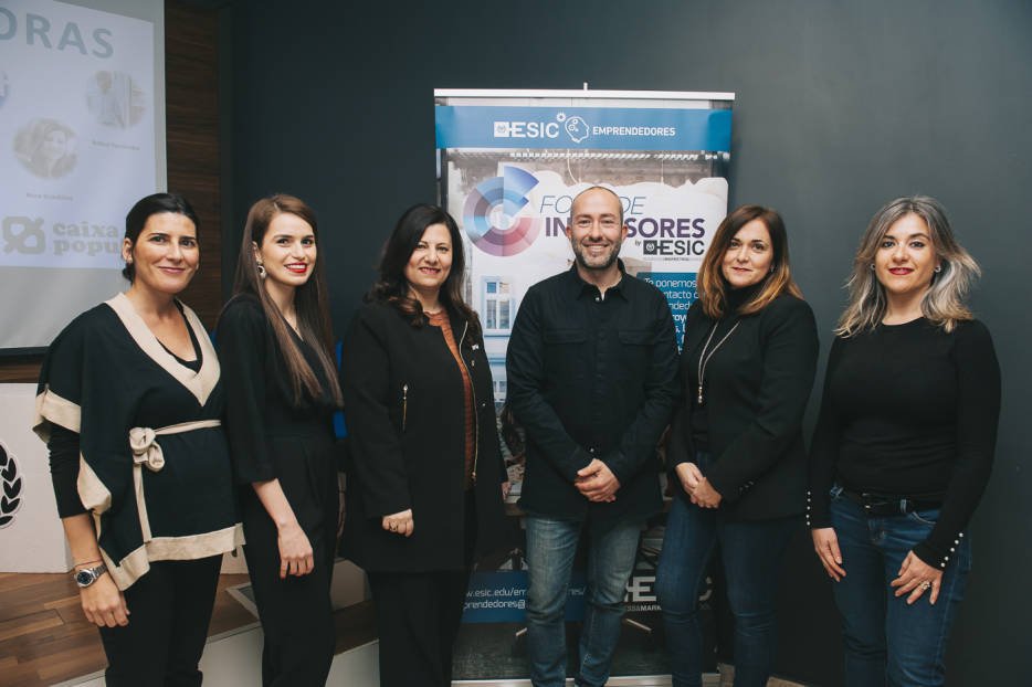 ESICValencia's tweet photo. Ayer celebramos la Jornada de Mujeres Emprendedoras organizada por #ESICemprendedores ¡Todo un éxito!👏#MujeresEmprendedoras 
¿Quieres ver más imágenes?👉 Pásate por la fotogaleria de @valenciaplaza https://t.co/Pt0LnE2yed
@caixapopular @arturo_ortigosa https://t.co/SmRfwz1g2q