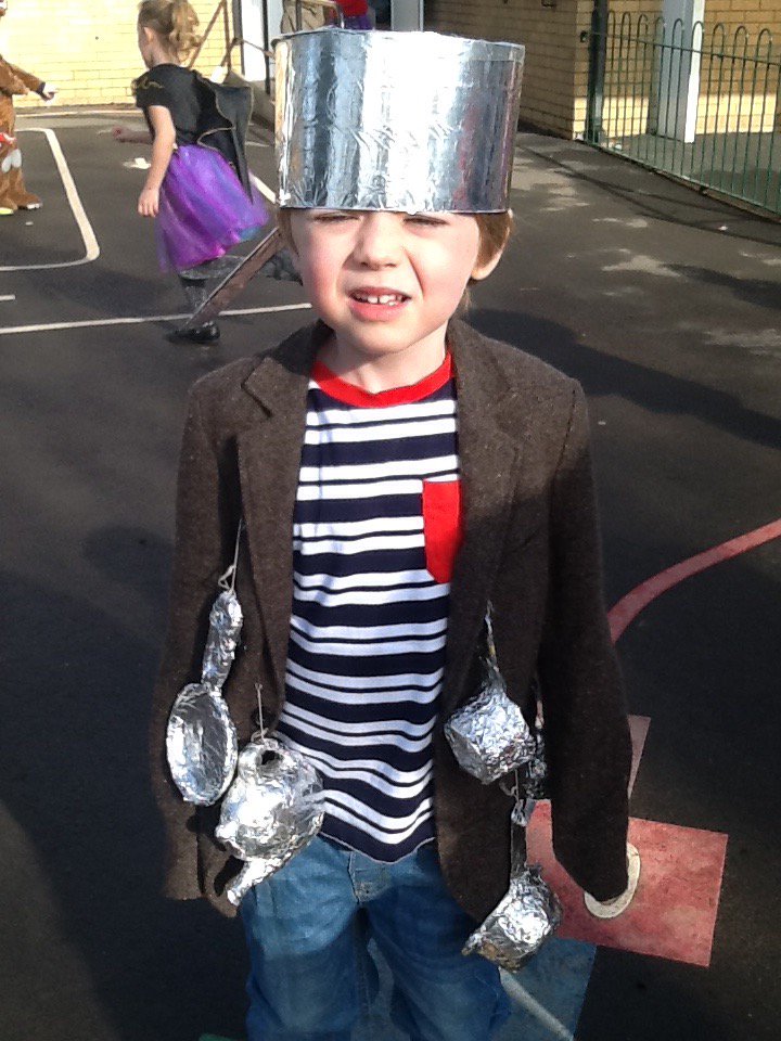 StalyhillInfant's tweet photo. We are enjoying every moment of World Book Day! 📚 https://t.co/HS1NES0Y0r