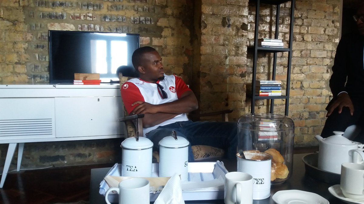 TiyaniTee's tweet photo. Great hosting Lamech Mbangula (tech lead and lecturer at NBI) and co from Namibia #40Simmonds, doing great work in the country. @Geekulcha is looking forward to the collaboration. https://t.co/xYytmHOjoX