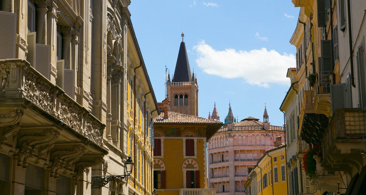 ComuneParma's tweet photo. Bellitalia - rubrica del Tgr dedicata ai beni culturali - farà tappa a Parma.
Domani alle ore 11 il paesaggio scelto sarà quello della nostra città Capitale della Cultura 2020. Per vederla domani ore 11 su RAI3 oppure https://t.co/NxYPWclsiX. https://t.co/5ifIx8SfZo