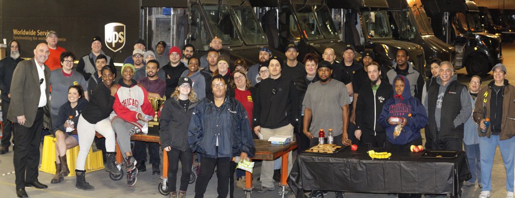 Capital_UPSers's tweet photo. Hunger Heroes! @UPS @pre_upshighland taking home the 2017 'Fill the Beast for the Feast' trophy!πThese #UPSers donted 670 meals to @CTXFoodBank . #CapitalDivision #RecognitionFriday #Community https://t.co/cNuK7By92m