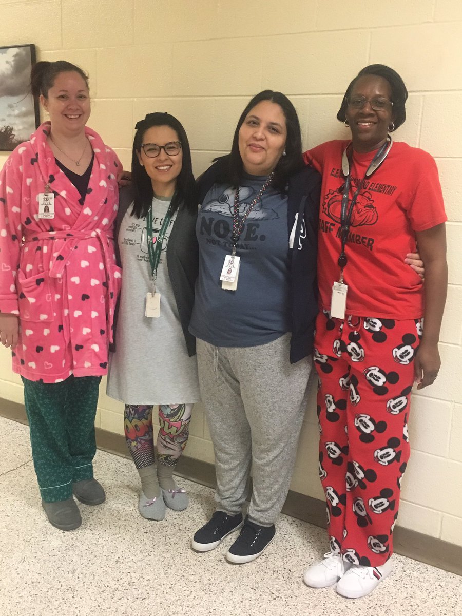 DewdropLaura's tweet photo. If you can dream it, you can achieve it! #makeachoiceweek @EEMillerElem @sophialagos @IsaFernandezRod https://t.co/yfNhPTbyn8
