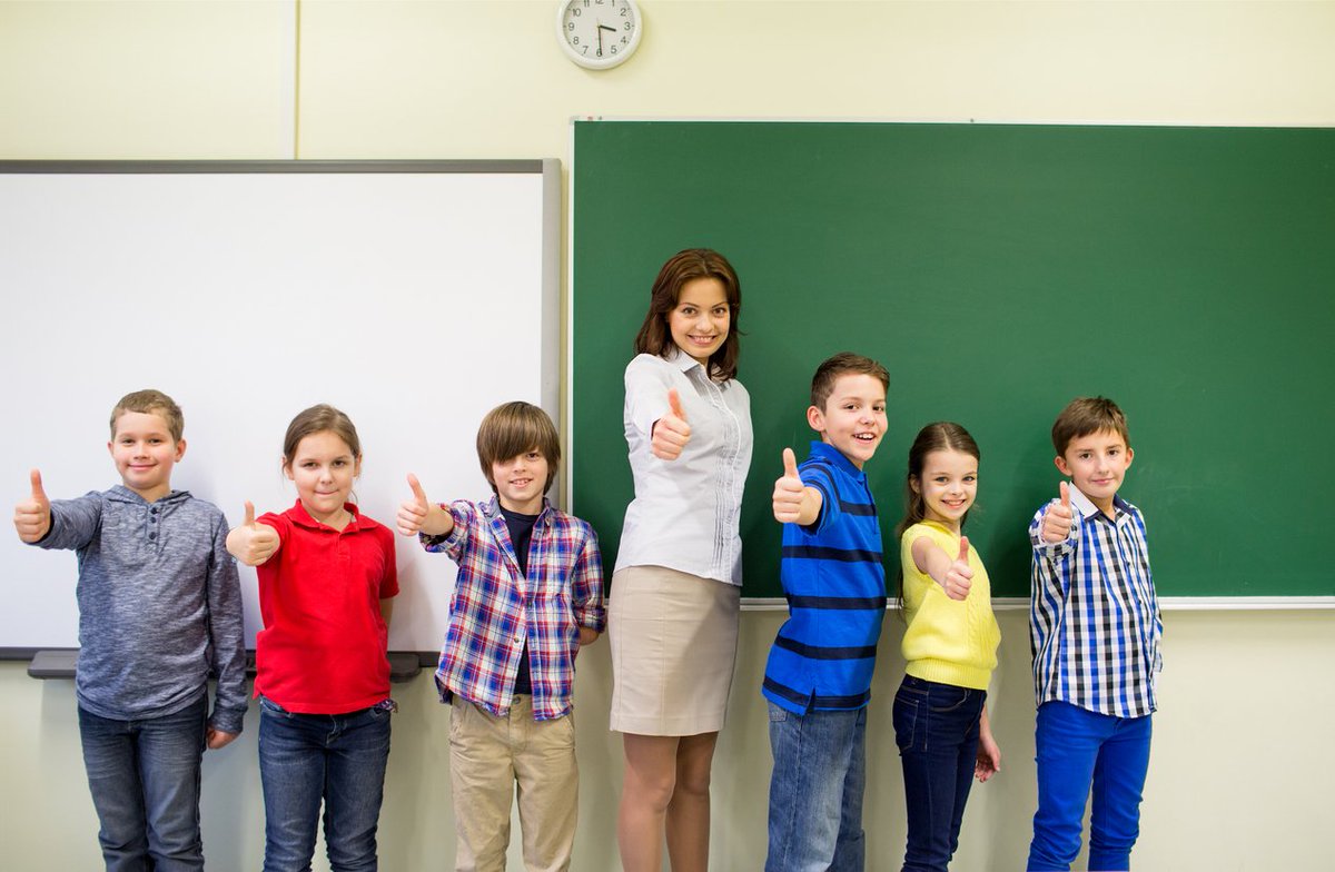 HacerFamilia's tweet photo. Los tiempos van cambiando y la educación de nuestros hijos debe adaptarse a ellos, por eso los #colegios también adaptan su oferta. Estos son los principales cambios. https://t.co/MsnXHtPMmI https://t.co/dT2e2wCNcc