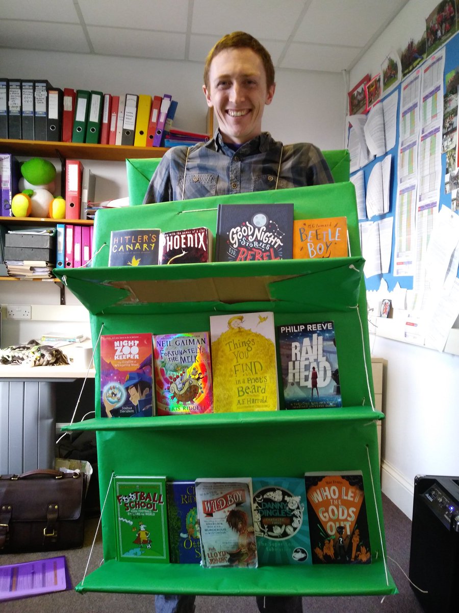 Parky_teaches's tweet photo. #WorldBookDay 
#WBD2018 
Went dressed as a library-couldn't pick just one character!

@sanditoksvig @whatSFSaid @MGLnrd @MaryAliceEvans @SweetCherryPub @philipreeve1 @afharrold @nightzookeeper @alexbellos @chrisriddell50 @RLloydJones @neilhimself 
@_Reading_Rocks_ 
#PrimaryRocks https://t.co/28jagoF00v