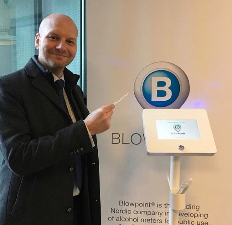 BlowpointAB's tweet photo. Systembolagets IQ-projekt verkar för en smartare syn på alkohol. Ett samhälle där alkoholdrycker njuts med omsorg om hälsan. På samma sätt är tanken att där det konsumeras alkohol, dvs Solvalla och som dessutom erbjuder spel på hästar ska ske under kontrollerade former #Solvalla https://t.co/PdCJmwBFKg