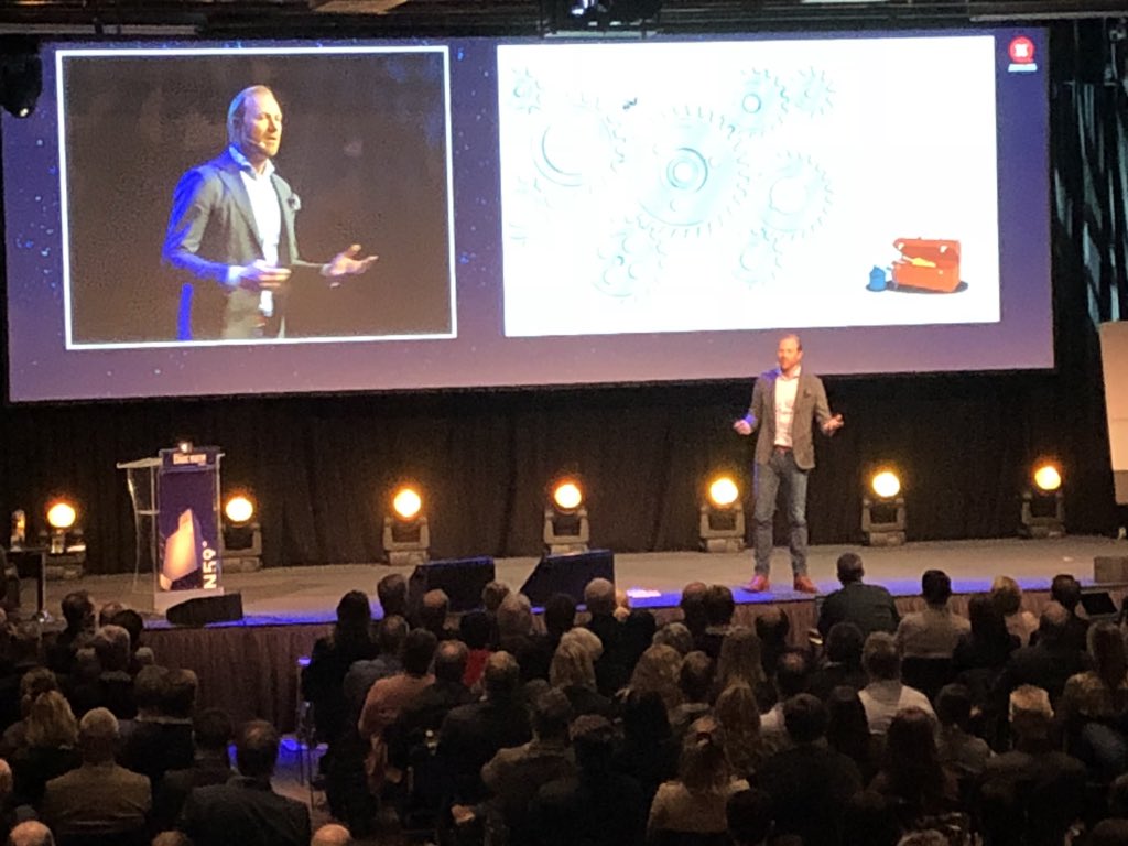 BareAsle's tweet photo. Fantastisk foredrag med Jonas Kjellberg. Dagens høydepunkt for en selger! Salg er matematikk! 

#haugalandskonferansen2018 https://t.co/kQqAtsnlnf