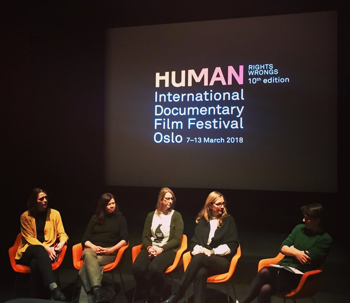 HUMANIDFF's tweet photo. Paneldiskusjon med regissørene bak Thank you for the rain, Burma storybook og 500 Years, og nestleder for Doc Society og Good Pitch Europe, om dokumentarfilmens påvirkningskraft og strategier for sosial effekt. #human2018 #socialimpact #filmmakers_changemakers https://t.co/OvPbDvO9mW