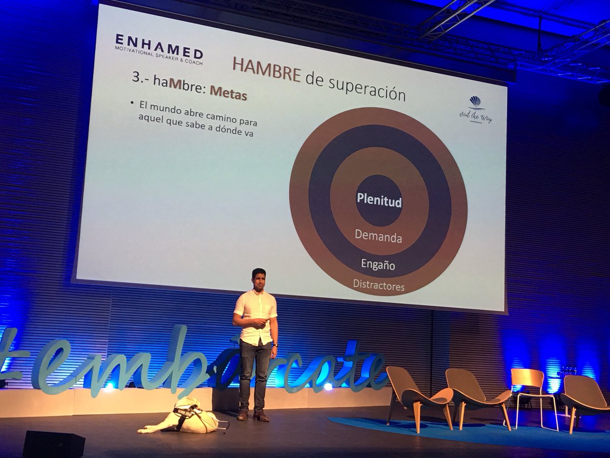 DavidMedialdeaF's tweet photo. El mejor momento del #congresonautico de esta segunda jornada con @Enhamed “Los niños son los que te ponen en tu sitio con su sinceridad”  lecciones de vida con un punto de humor. “Usted cambiaría sus medallas por volver a ver” una reflexión de un niño de 8-9 años. Felicidades!!! https://t.co/N709SuSn3O