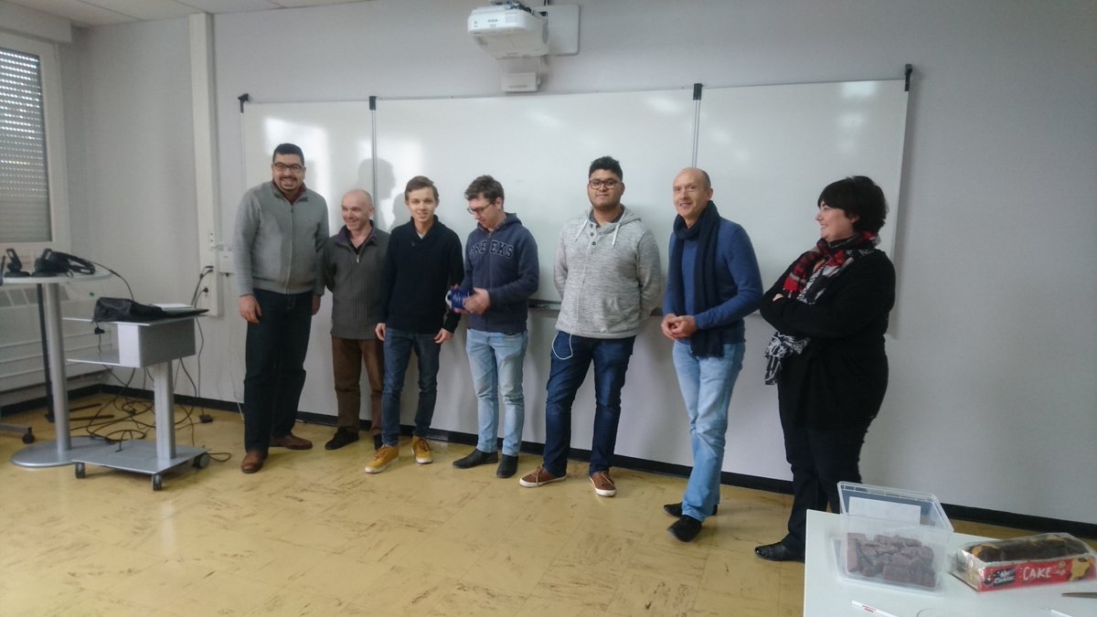 CyrilFaucher's tweet photo. Le jury a délibéré ! 3 équipes ont été récompensées, bravo à tous pour les propositions de nouveaux usages dédiés aux futurs produits numériques de votre @UnivLaRochelle #LPIRM #IUT #UX #Applications #Mobile https://t.co/uDADyzimNR