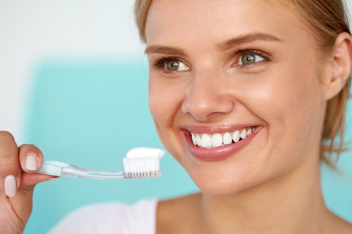 ZebonCopseDP's tweet photo. Even if you brush and floss regularly, you should still visit Zebon Copse Dental Practice for a professional cleaning and exam. https://t.co/rSPye61DOp