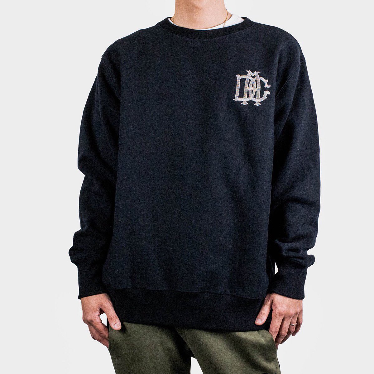 wawa_dca's tweet photo. #奴ら商店 New Shit🧡
注文ドシドシお待ちしておりますヨ
🛒DCA officialshop 🛒
DCA LOGO SWEAT 販売開始‼️
color: black&coogi柄 / navy&white
size: S . M . L . XL . XXL
yen: 6000yen
#dcaの奴ら #kyotokids #logosweat
SHOP URL: https://t.co/sPRW7KmJYR https://t.co/NX46fonBiO