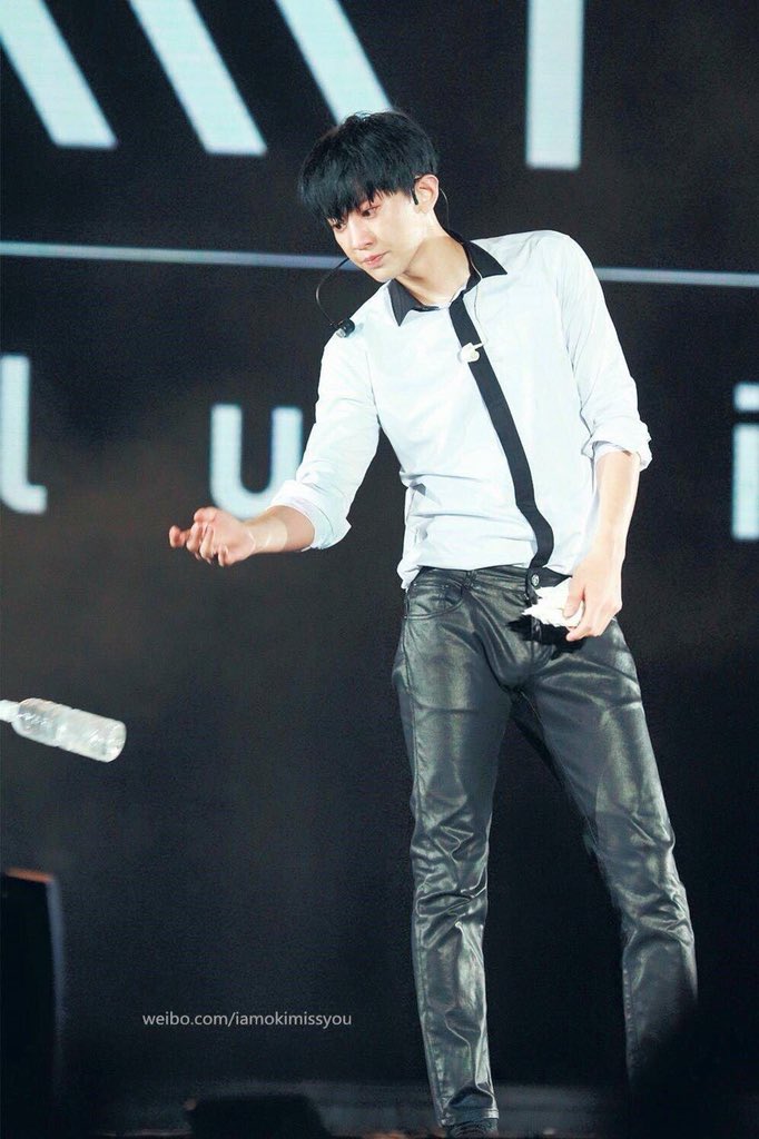 เอซียอล (.'ㅅ' ) tweet media