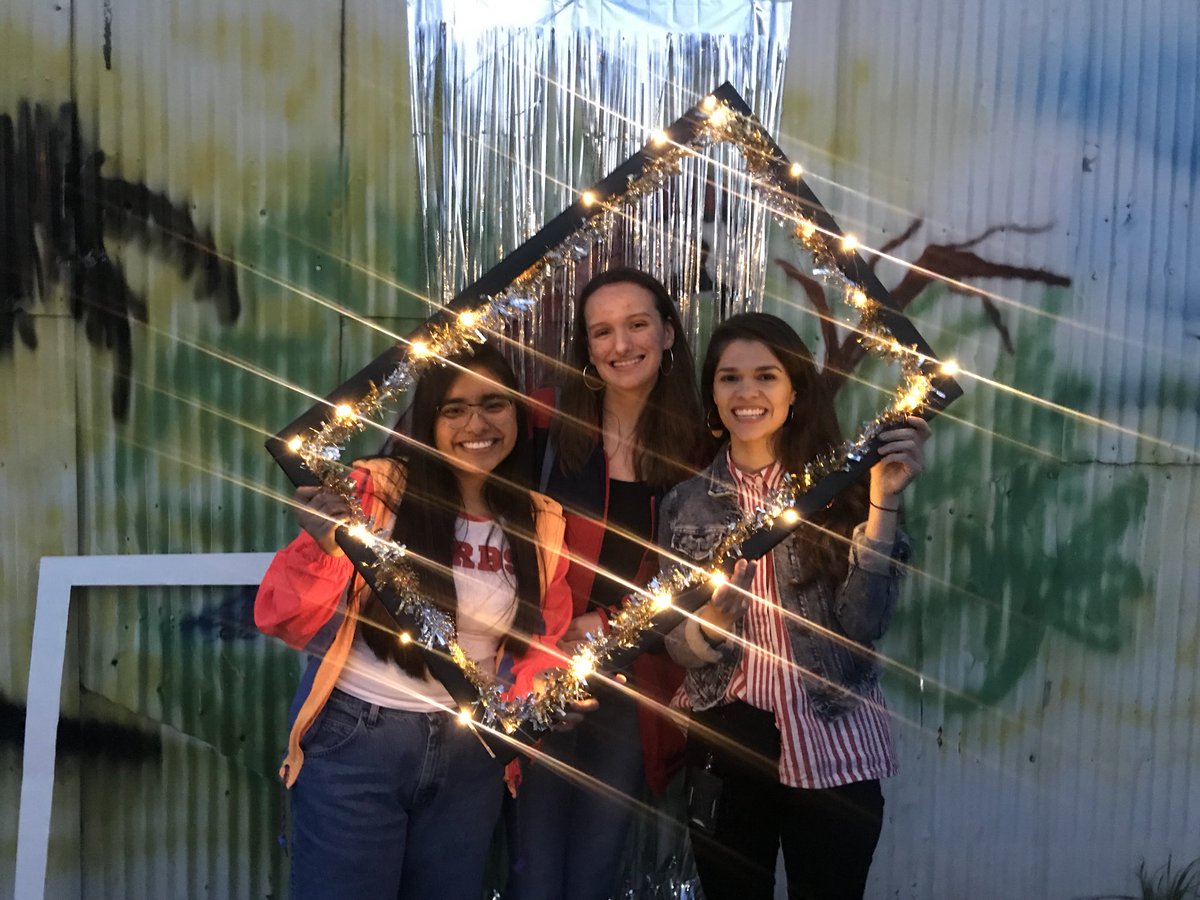 El_Blackwell's tweet photo. Happy (belated) International Women’s Day! It’s an honor to collaborate with these smart and kind women! #whoruntheworld 🌎🌹#lovemyjob https://t.co/4hakV6qcxg