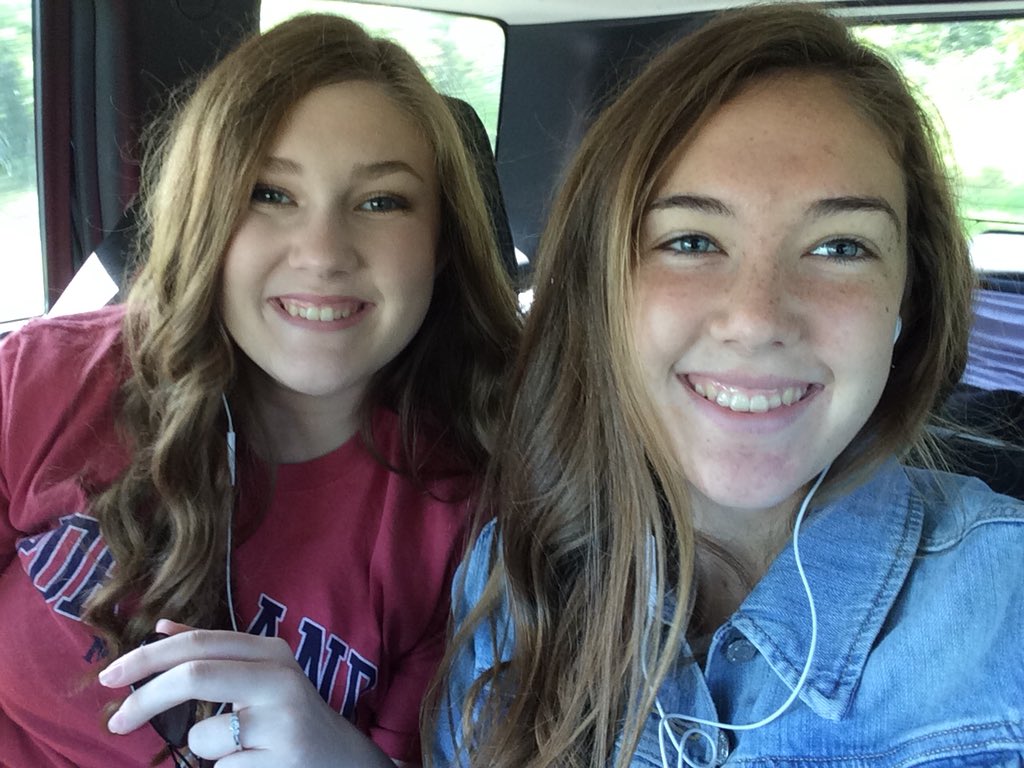 mceldery_a's tweet photo. HAPPY 21st to my big sis &amp; best friend 💗 love you long time https://t.co/qU9VlYbN9r