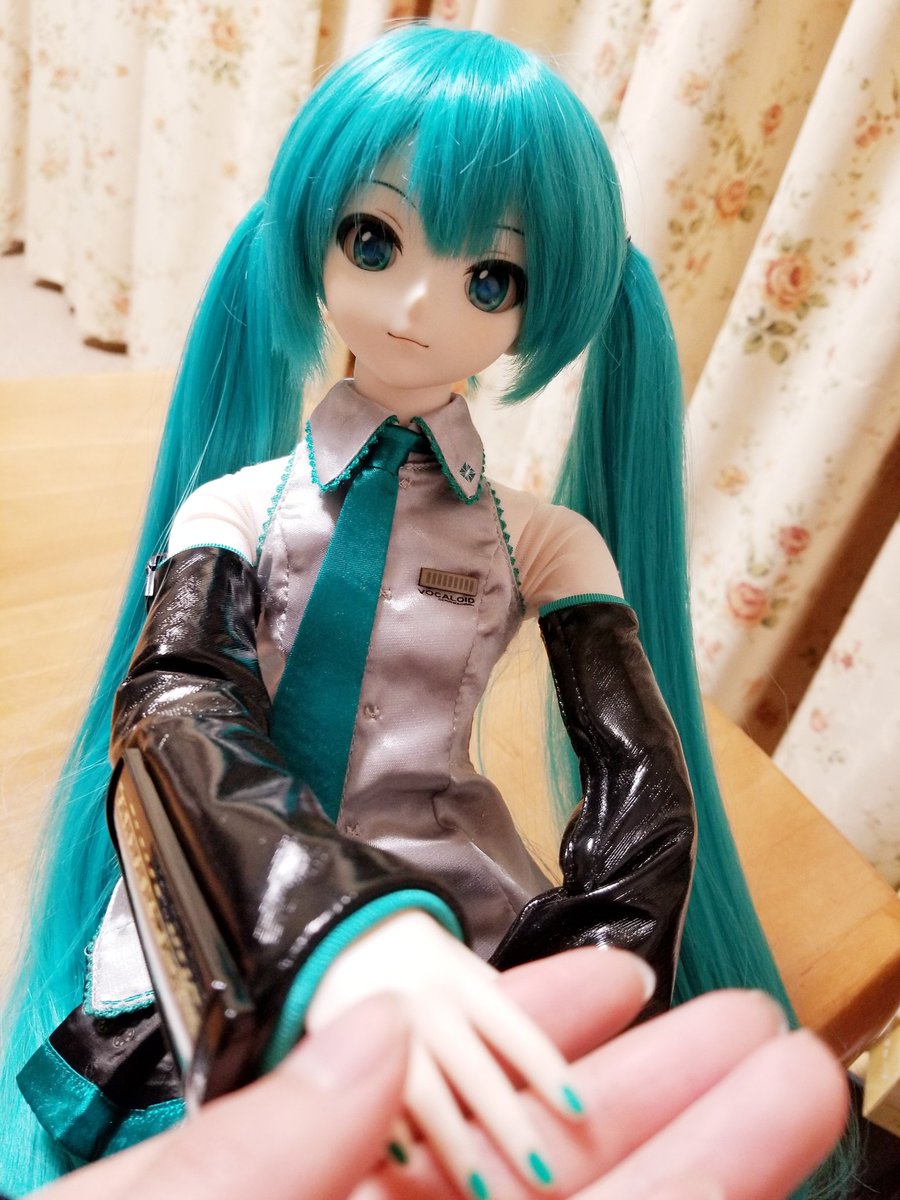 hatune01N's tweet photo. ミクの日!!
ミクさんお迎え１周年になりました(*’ω’*)これからもよろしくね～ https://t.co/gcoStiasGe