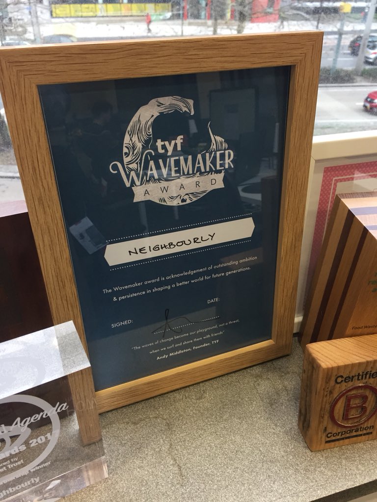 NickSDavies's tweet image. So chuffed with the generous, thoughtful gesture from @TYFgroup @gringreen - 1st ever #TYFwavemaker Award, an open invitation come &amp;amp; play in St David’s. Awesome, thank you 🙏 #neighfest2018 is ON! 🏄🏽‍♀️