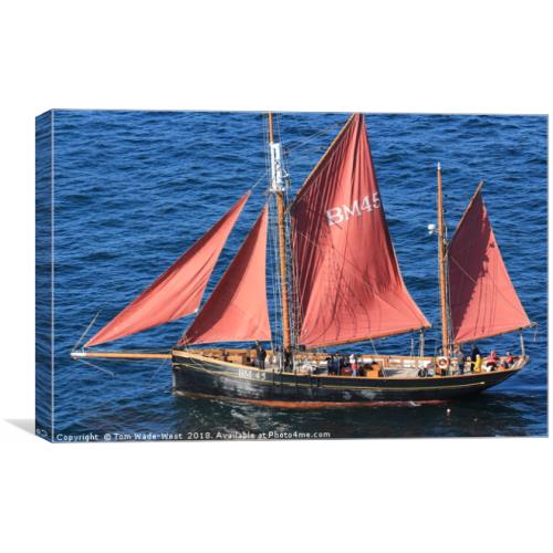 TomWW83's tweet photo. I have a new piece of art for sale on https://t.co/575iGxlYpR please share and like. https://t.co/1vnzXKReRz #Pilgrim #Brixham #Trawler https://t.co/5ah2nB0WkS