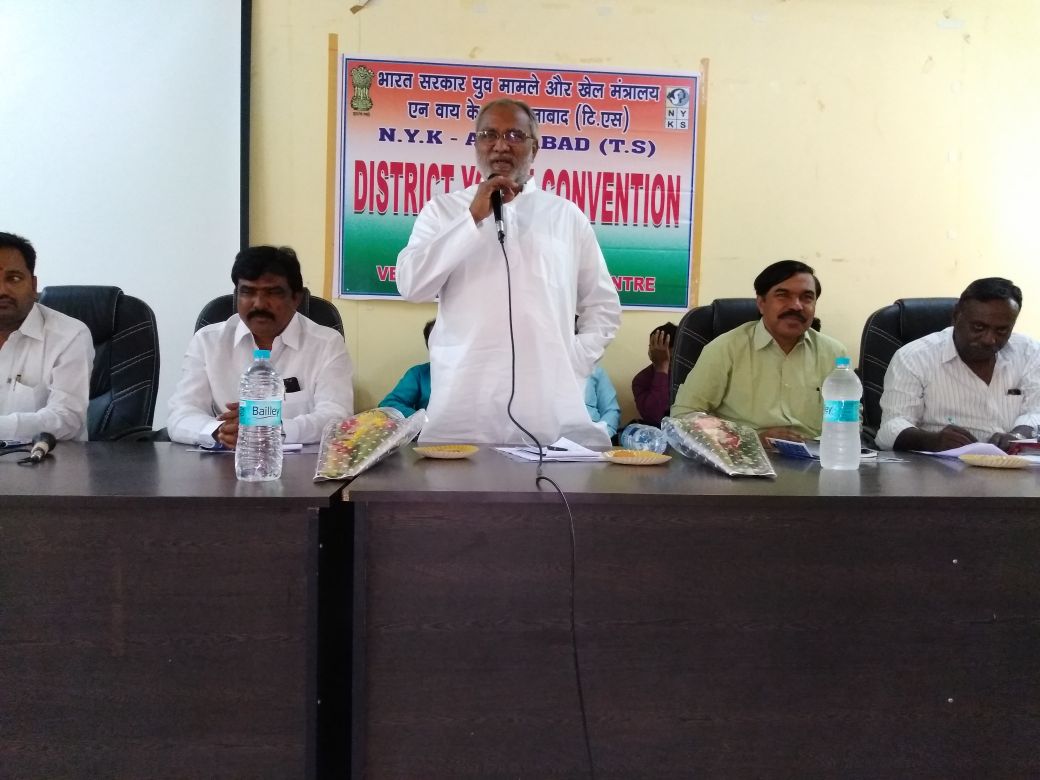 rakeshmanthani's tweet photo. DISTRICT YOUTH CONVENTION PROGRAM Organised by Nehru Yuva Kendra ADILABAD, Chief Guest Sri Perala Shekar Rao Guest of Honor Smt Rangeneni Manisha Municipal Chairperson and dist youth coordinator R Venkatesham and all other youth club members participated. 
NYV Rakesh @Nyksindia https://t.co/GIkl0J5CTA