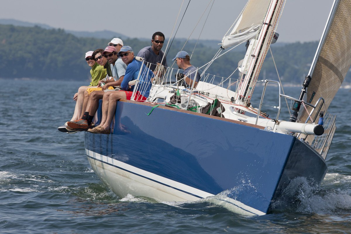 mazu_SkyMate's tweet image. It's Friday! Have an excellent weekend, and make some time to get out and enjoy the water with your family 😁 #TGIF #FridayFeeling