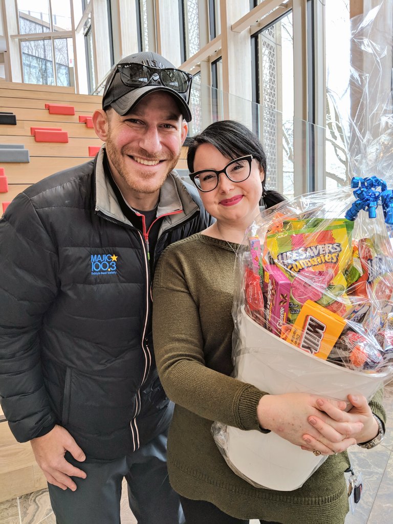 CanadasNAC's tweet photo. TFW when @MAJIC100Ottawa surprises you with a candy drop!! Thanks @StuntmanStu, we know what we're having for lunch ;) 🍫 #MajicCandyDrop https://t.co/jjgZHvDOKw