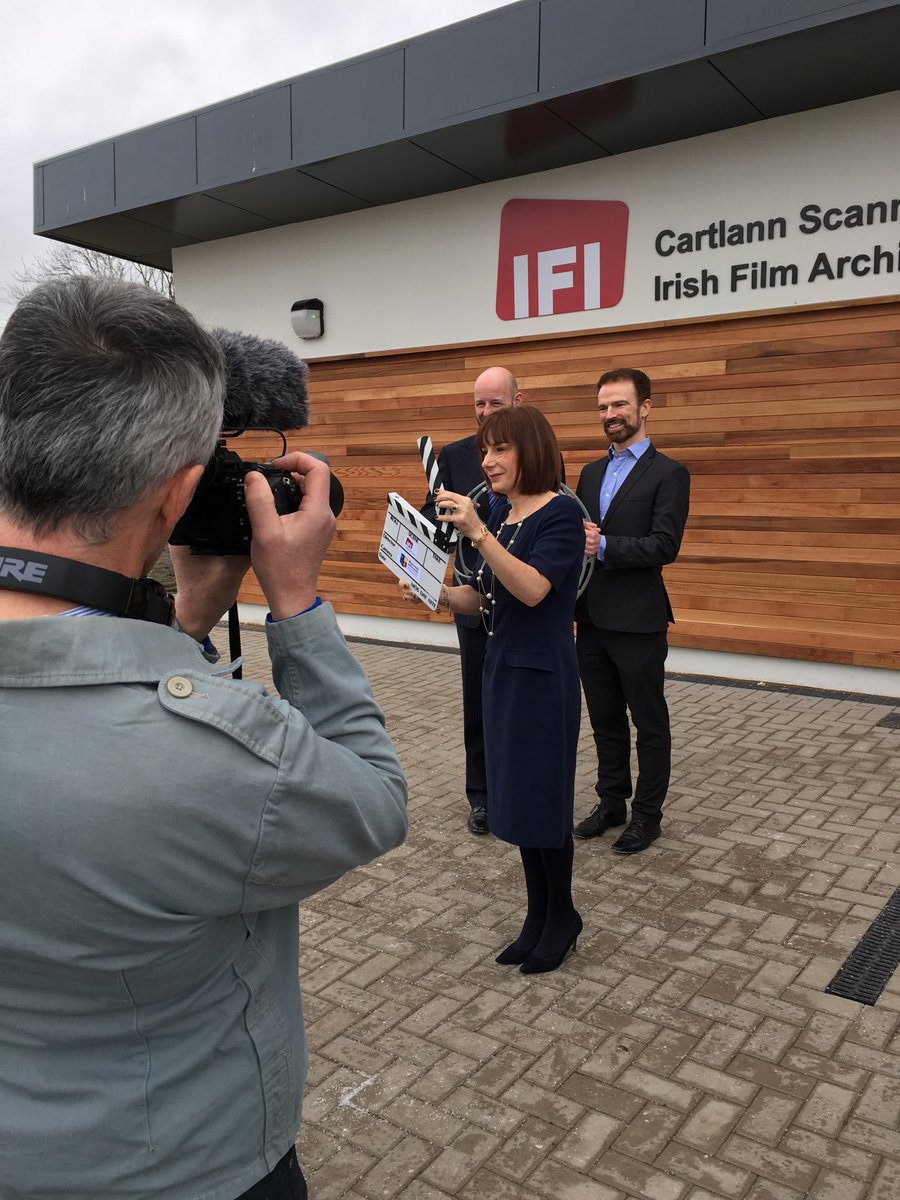 There’s @RossKeane with Minister Madigan opening our shiny new #IFIArchive building at @MaynoothUni 🙌🙌