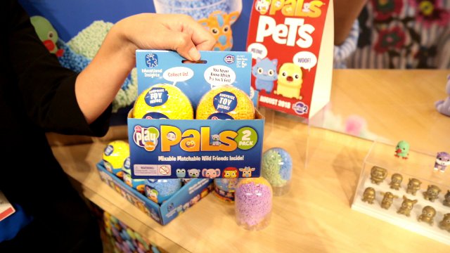 It's one of the hottest toys on Amazon for a reason! Check out what's new with #Playfoam in this #MomTV video with <a href="/ed_insights/">Educational Insights</a> from #TFNY: amazon.com/dp/B07BB5QYKV