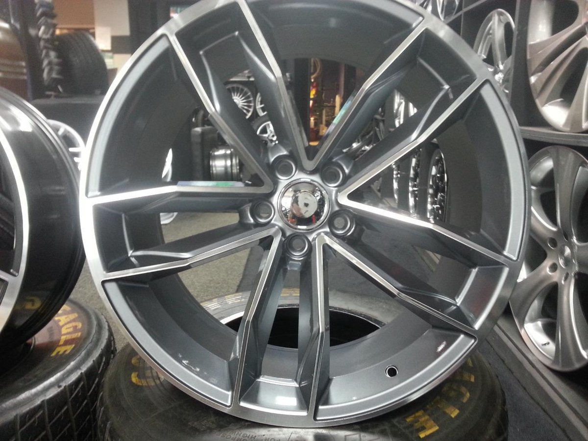 WHEELMANIAUK's tweet photo. SET OF 4 NEW 9X20 AUDI STYLE ALLOYS IN LIGHT GUNMETAL & POLISHED FACE
AUDI A5
AUDI A7
AUDI A8
DIRECT FIT FOR AUDI SO NO SPIGOT RINGS REQUIRED
BARGAIN
£745.00
#alloywheel #prestige #luxury #audi #fitted #audia6 #a8 #audia5 #audiscene #audi #alloysforsale #wheelmania #newshoes https://t.co/gLqpZpytnj