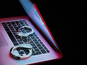MrG2006's tweet photo. .@MattSebek, VP of Digital at @wwt_inc, comments: “The surge in #retail crime as well as increased spending on retail crime prevention, needs to be met with a well thought-out strategy." https://t.co/PfPn99MgHh https://t.co/JXZ0E5kBQu