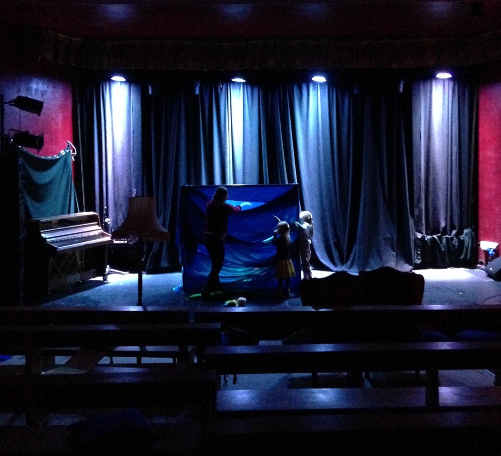 Tech set up &amp; run through for children's theatre tomorrow from <a href="/MagicBoxE17/">Magic Box</a> &amp; <a href="/StoriesHeather/">Heather’s House of Stories</a> for <a href="/LakeofStars/">Lake of Stars</a> <a href="/MirthMarvelE17/">Mirth Marvel & Maud</a> very exciting! A few tix on the door