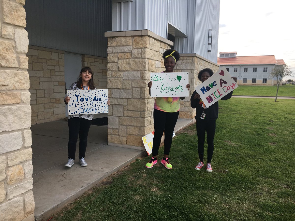 PRMS_Playhouse's tweet photo. RAK and leave your mark got together to cheer students on and they walked in :-) @MsMartRms https://t.co/dd1fOaf2fj