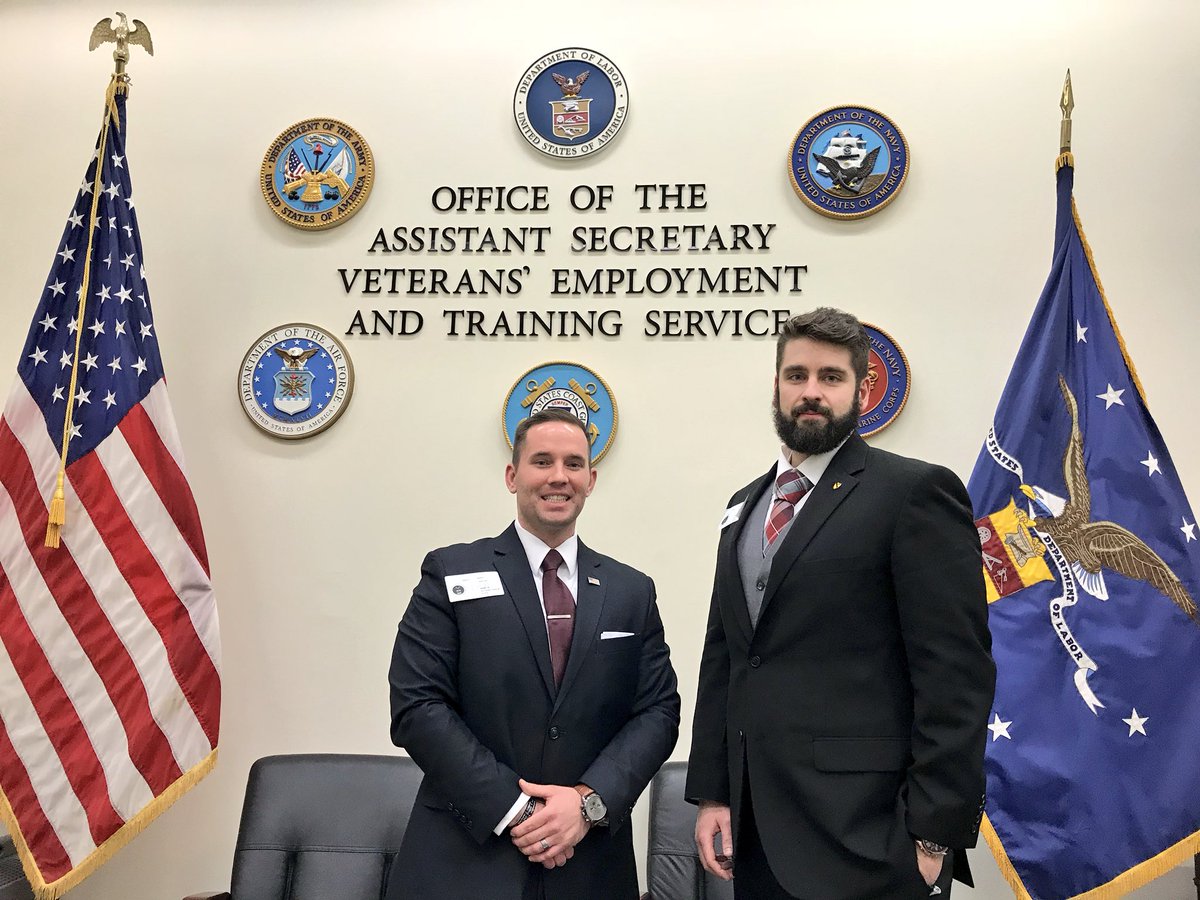 BradleyWardOK's tweet photo. Informative conversation with @VETS_DOL regarding helping #Veterans transition into the workforce after their service. 
Dedicated to working with you to continue making an impact! 🇺🇸
#VeteransInAction #VFWDC2018 #okleg #OK81 https://t.co/fD94l6M5UA