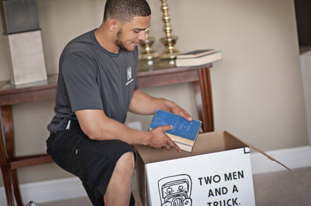 It's Friday! Do you have a ton of errands this weekend and you STILL need to start packing.  We have the trained packers with the RIGHT supplies who can get you packed up and on your way in no time.