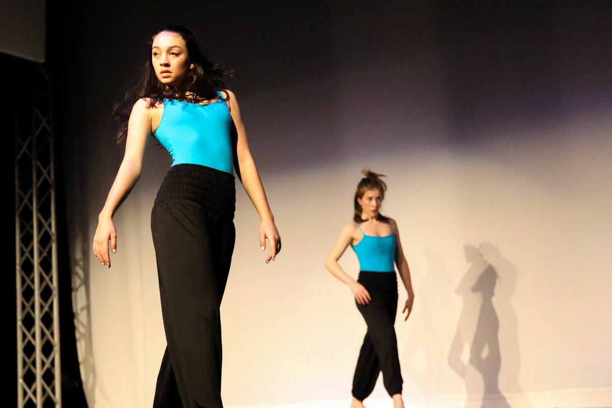 WellingtonUK's tweet photo. Well done to all the pupils in last night's Curriculum Dance Show! Incredibly proud to see their hard work and creativity take shape in some captivating dance routines! ๐๐ #WellyIndependent #WeAreWellington
https://t.co/9eUtK64N5F https://t.co/O5R3VazCUc