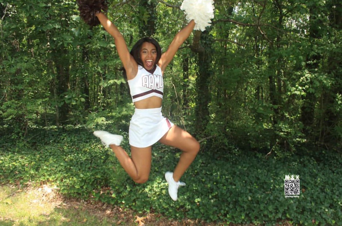 Blackgirlscheer's tweet photo. It’s #FRIDAY BGC ✨♥️✨
#BlackGirlsCheer #BlackGirlsRock #BlackGirlMagic #Cheer #College #HBCU #HBCUCheer #CollegeCheer #AAMU #AAMUCheer #Cheerleading #Cheerleader #Cheerleaders
#Repost https://t.co/528Uo5k0L5