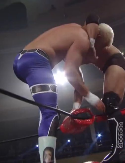 WrestlingsportC's tweet photo. Cody Rhodes is THICCC https://t.co/KkIlG3eIaG