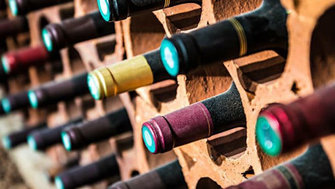 La exportación de vino español aumenta considerablemente, pero, ¿qué países son los principales productores? Descúbrelo vía <a href="/food_retail/">FRS</a> ow.ly/Nvxf30iO90A