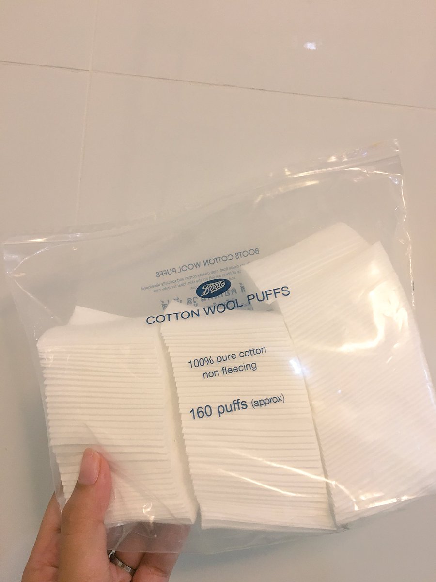 pppee97's tweet photo. สำลีของboots บาง ไม่กินเคล็นซิ่งหรือโทนเนอร์ ตอนนี้ลดราคาจาก59(มั้ง)เหลือ39 มี160แผ่น ราคานี้ได้ถึงสิ้นเดือนนี้ ที่bootsทุกสาขา #ถูกและดี มีอยู่จริง #ไว้รีวิวห้ามขายของโว้ยยย https://t.co/nJtHKVndyW