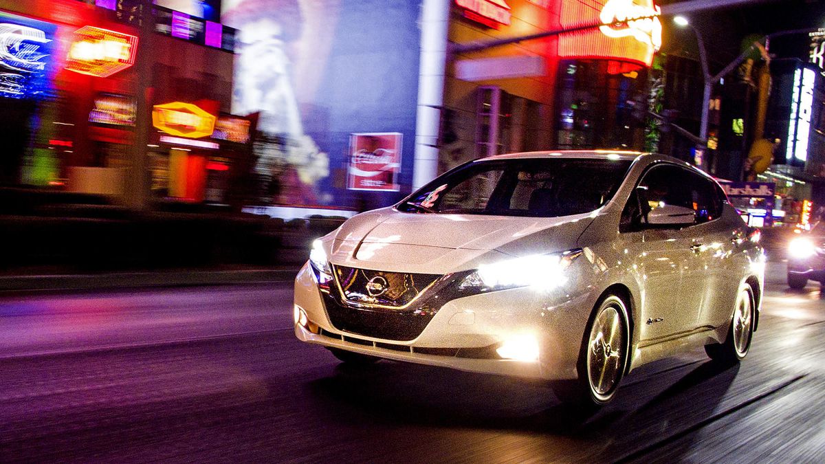 AsianTheatre's tweet photo. Nissan turns out a new battery electric Leaf https://t.co/fodIPK5cDr https://t.co/2EZ9akCSwh