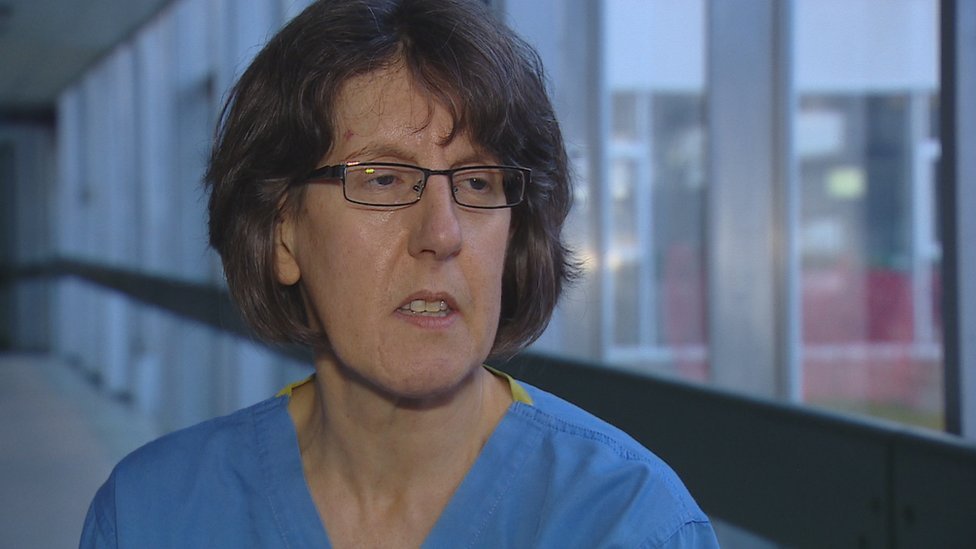 BBCScotlandNews's tweet image. Meet the 'superwoman' surgeon who walked for eight miles in the heavy snow so she could operate on her cancer patient. More: bbc.in/2FFKYfE