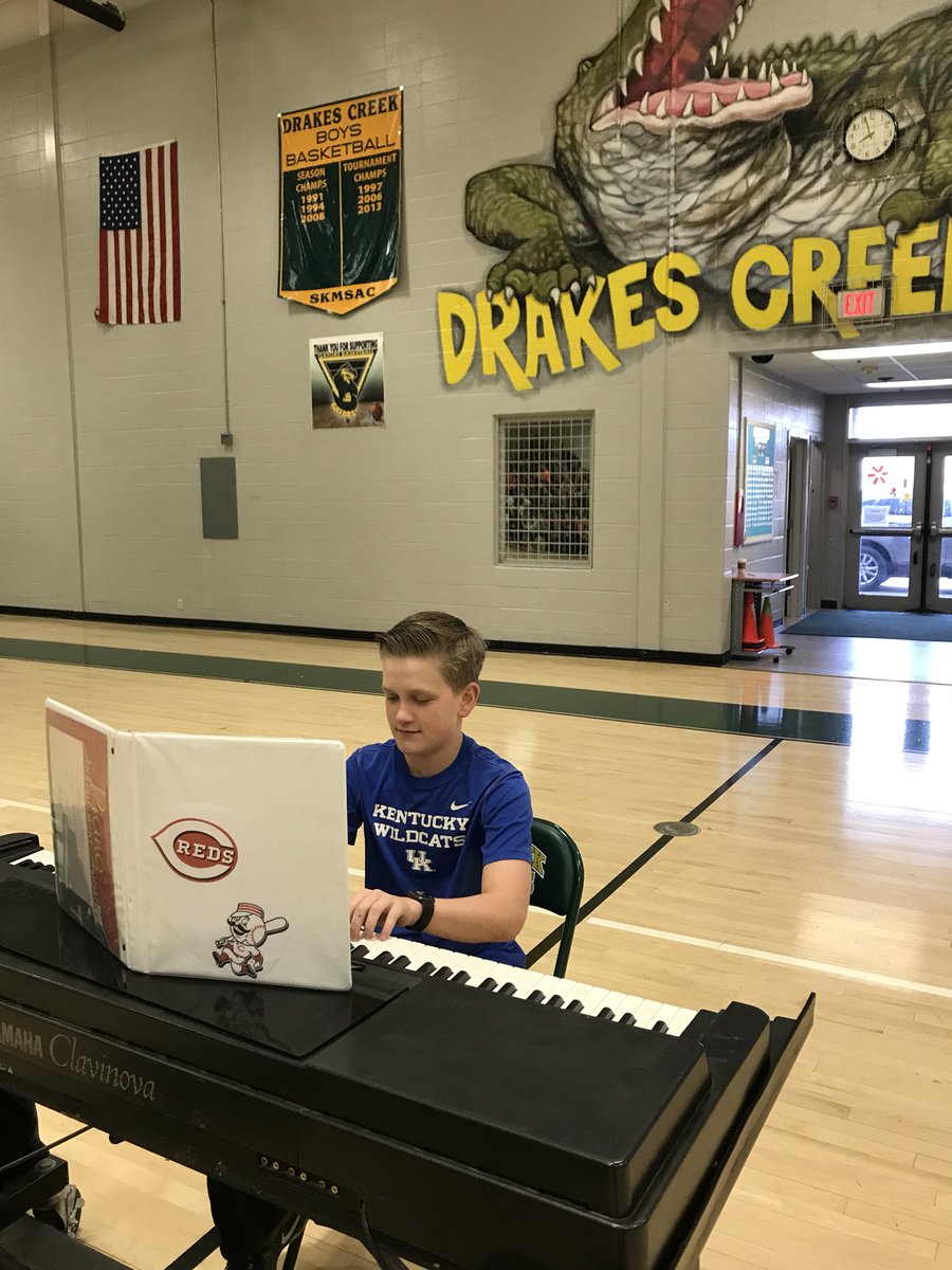 DCMSperks's tweet photo. Jacob did an amazing job this morning for Fun Friday. #dcmsgators π https://t.co/WrPs1RBV1H