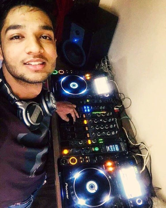 DJShiven's tweet photo. 📯 "Happy International DJ Day" 📯

Its not love for the music, It's a passion.
I started with just a hobby, but now it goes beyond a hobby. 
Music is essential to me, my heart and my life - DJ Shiven ❤️

#djsday #livingmusic #musicislife #loveformusic #picoftheday #pionee… https://t.co/R4Vg3dczP0