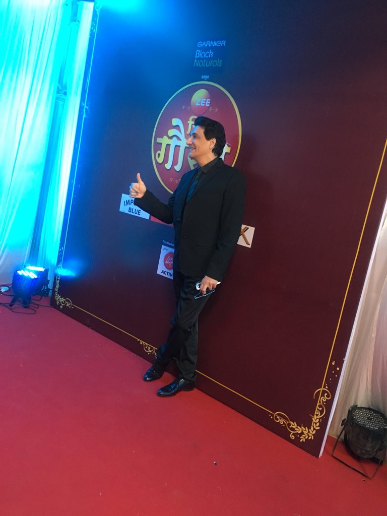 rajeshmumbairaj's tweet photo. It’s @Shiamakofficial #zeegaurav2018 @zeemarathi https://t.co/eZJuMbtBsr
