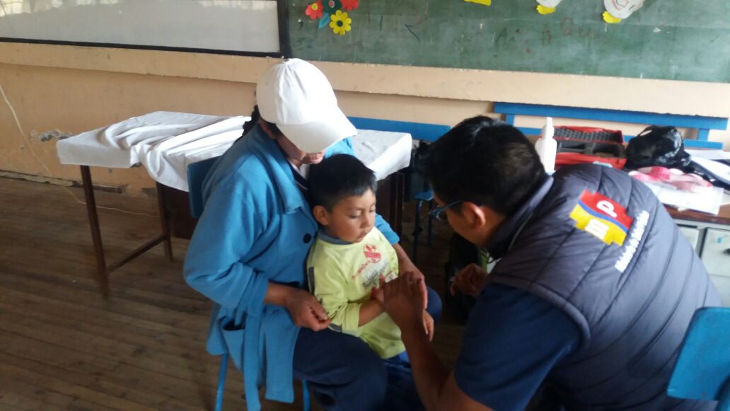 SaludImbabura's tweet photo. #Ibarra| #Distrito10D01 el Centro de Salud de Sigsipamba trabaja en territorio realizando la atención médica a niños y niñas menores de 5 años. #SaludEnAcción https://t.co/WvxM3VchU3