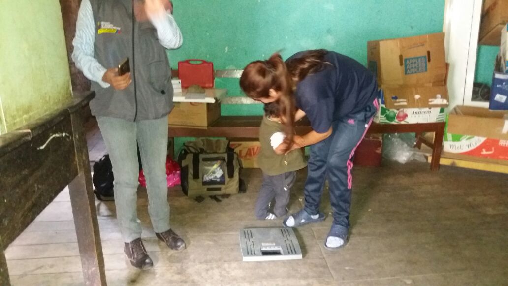 SaludImbabura's tweet photo. #Ibarra| #Distrito10D01 el Centro de Salud de Sigsipamba trabaja en territorio realizando la atención médica a niños y niñas menores de 5 años. #SaludEnAcción https://t.co/WvxM3VchU3