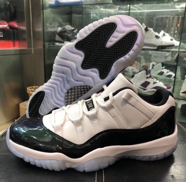 TKixkz's tweet photo. Preorders for the 'Easter' Air Jordan 11s Are now available. Go on the website and secure your pair today! 🔥
https://t.co/Xt1Ksp3QEL
.
#sneakerhead #authentic #igsneakercommunity #trouvaillekixkz #sneakernews #kotd #sneakersforsale #complexsneakers #fashion #solecon https://t.co/ZcPmt3EM0M