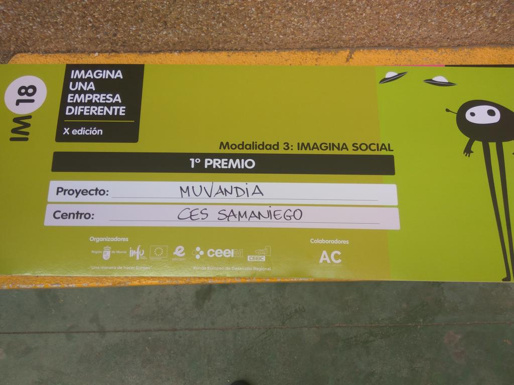 priqgonz's tweet photo. Primer premio modalidad 3 #IMAGINA18 y premio a la participación , con estos alumnos voy a donde sea @CESSamaniego1 @ucoerm @CeeiMurcia https://t.co/jA6d05Ygdy