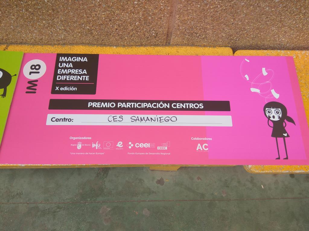 priqgonz's tweet photo. Primer premio modalidad 3 #IMAGINA18 y premio a la participación , con estos alumnos voy a donde sea @CESSamaniego1 @ucoerm @CeeiMurcia https://t.co/jA6d05Ygdy